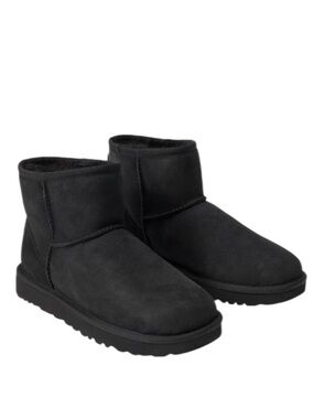 UGG Classic Mini ll Boot in Black